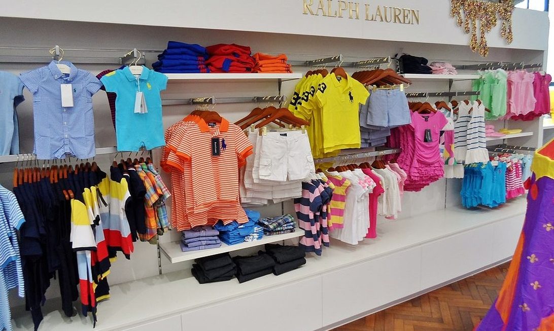 De psychologie achter merkkleding voor kinderen: waarom ouders kiezen voor premium brands
